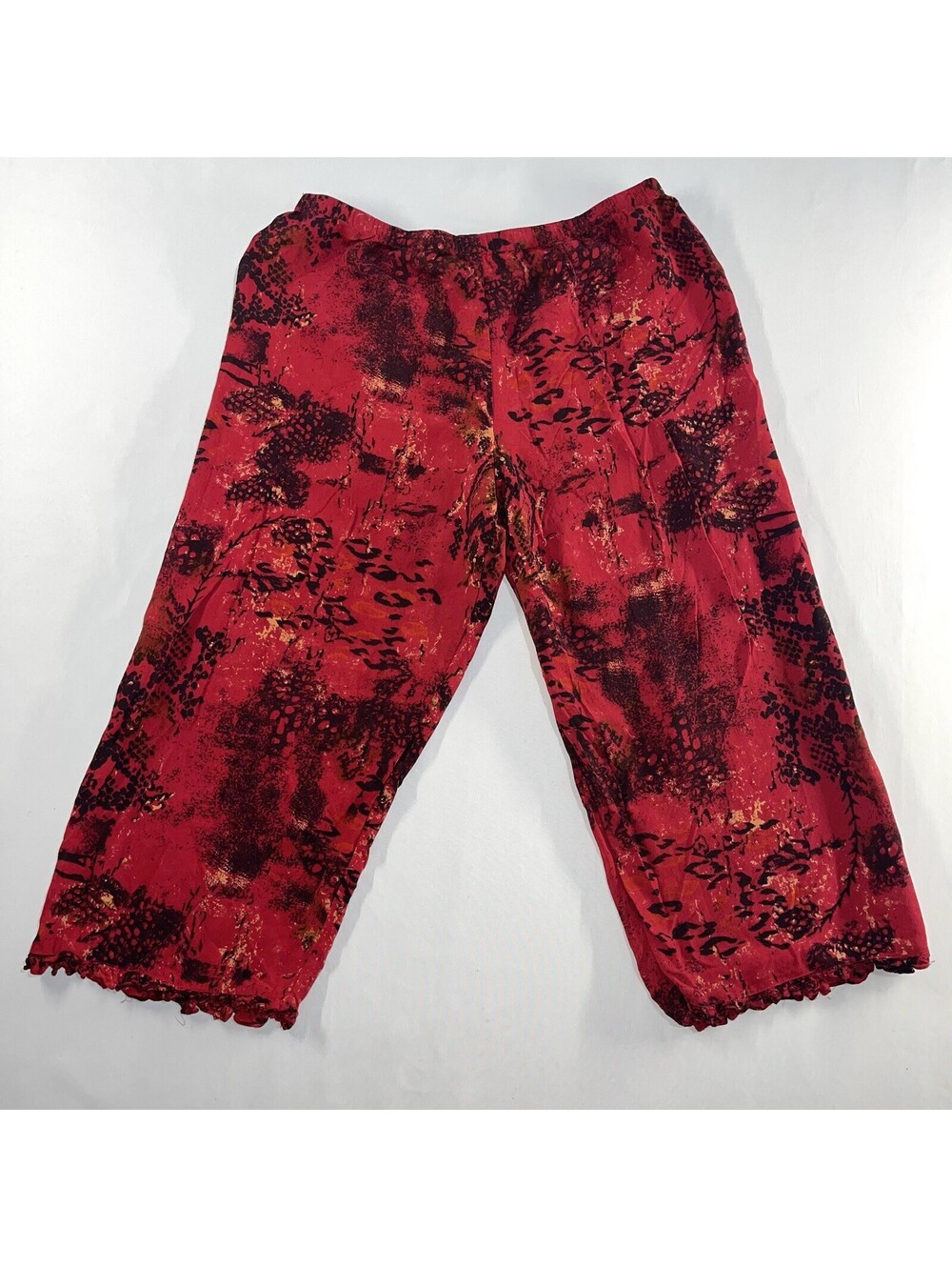 Chicos Pants Women Sz 3 (16)  Red Animal Print Capri Floral Pull On Stretch Geo